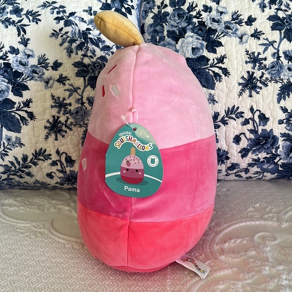 🍓 Squishmallows PAMA the CAKE POP with STRAWBERRY 🍓 NWT 10” FIRST TO MARKET - Picture 3 of 4